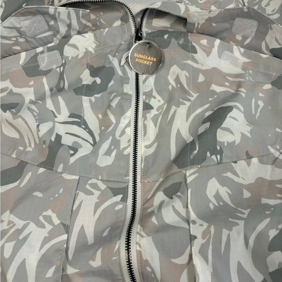 Avia Women's Athletic Vest Size Medium - Picture 7 of 8